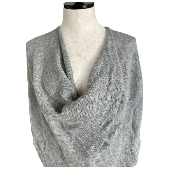 Sisters Twist Front Mohair Blend Long Sleeve Sweater  One Size - Picture 2 of 13